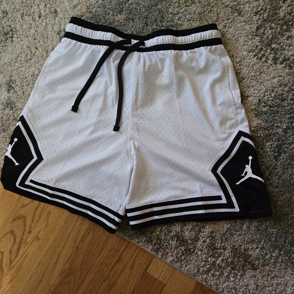 Nike Air Jordan Basketball Shorts white black Large rare